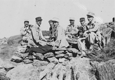 1935 - Construction route sud du Maroc 
Vers Tindouf